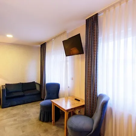 Bohn Hotel