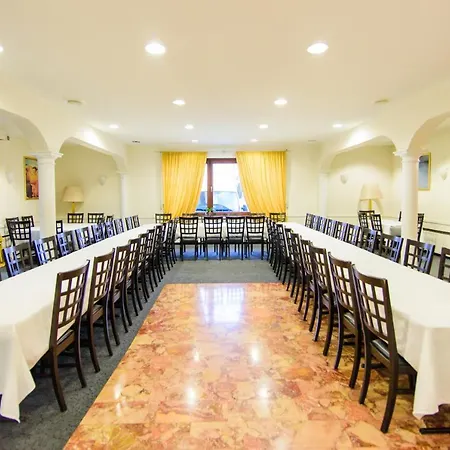 Bohn Hotel