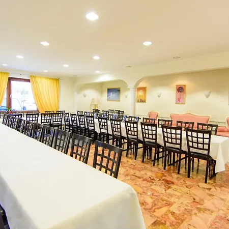 Bohn Hotel